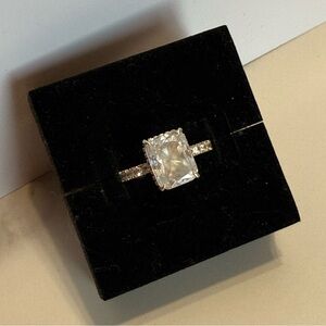 Elegant Gold Plated 3 Ct Emerald Style Women's Ring